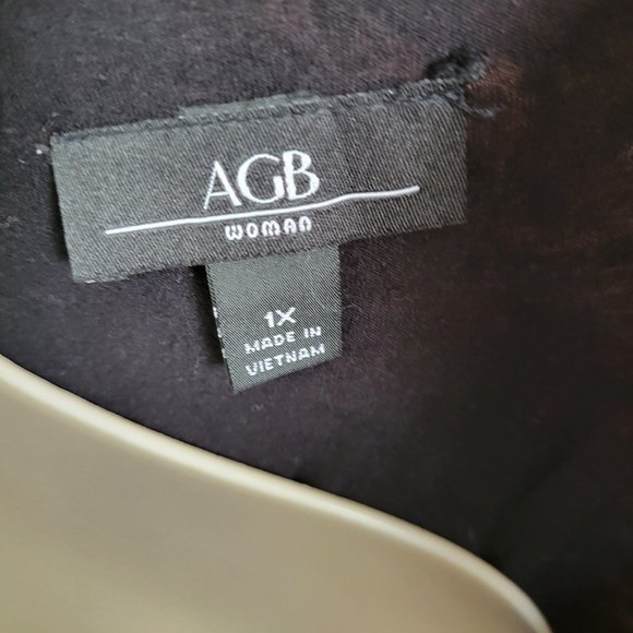 36 AGB brand top. Size 1X. - Picture 2 of 3